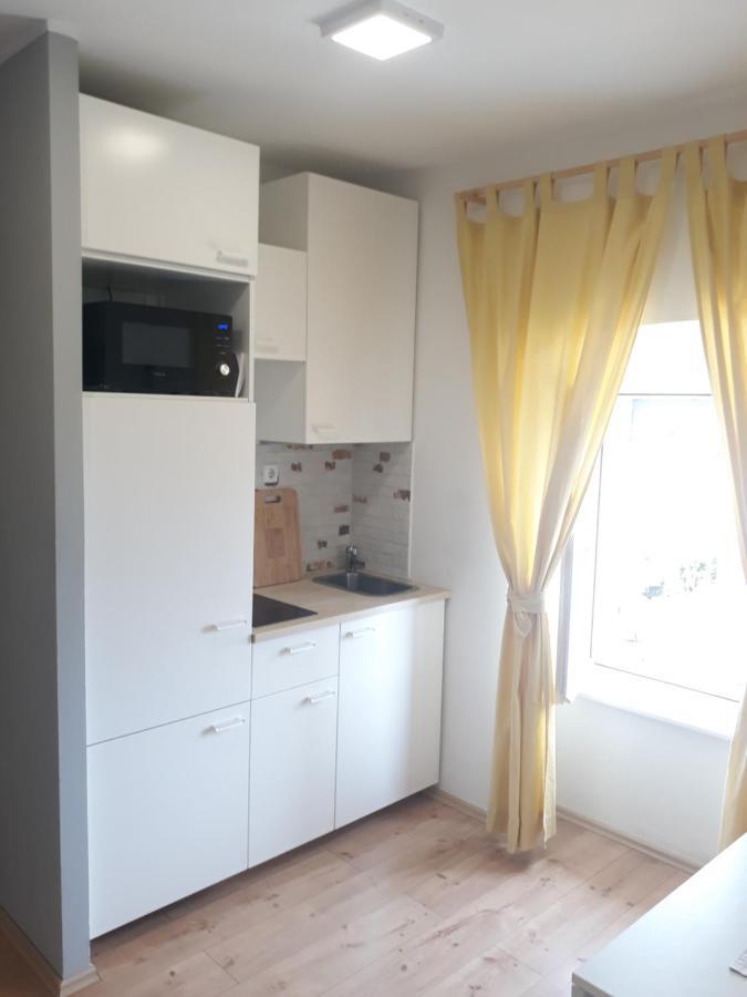 Studio Apartman "Nicole" Πούλα Εξωτερικό φωτογραφία